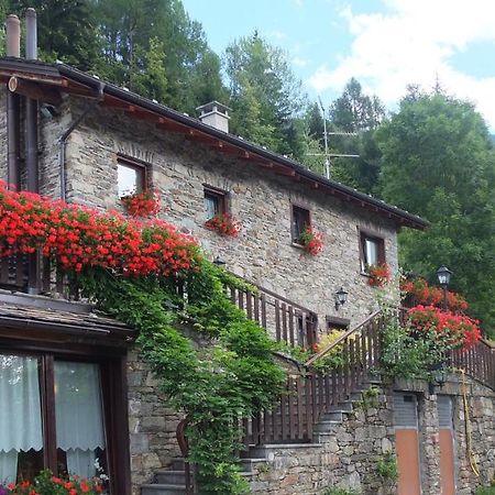 הוילה Mazzo di Valtellina Agriturismo Al Castagneto מראה חיצוני תמונה