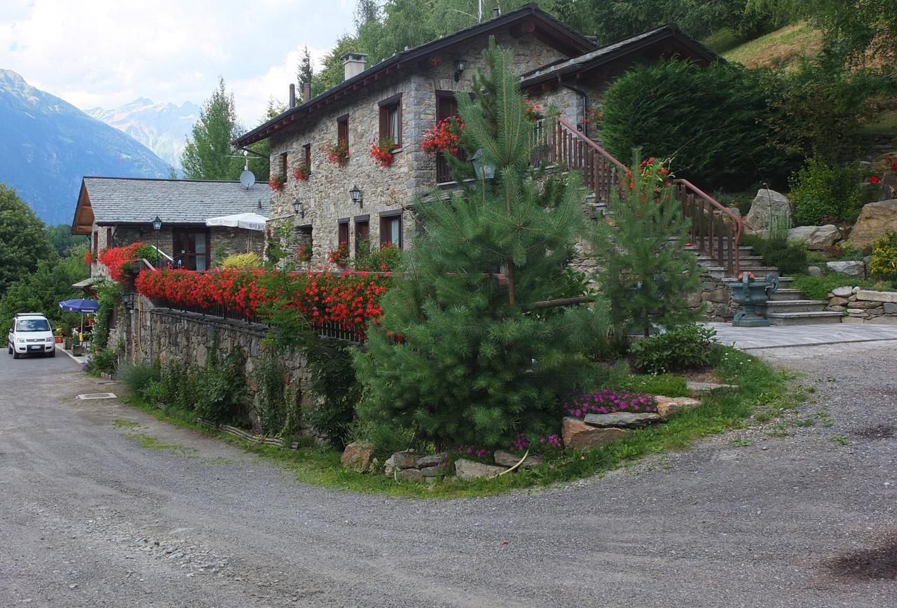 הוילה Mazzo di Valtellina Agriturismo Al Castagneto מראה חיצוני תמונה